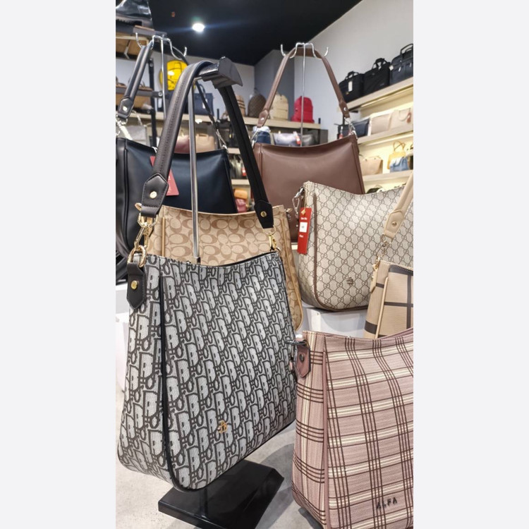 کیف زنانه آلفا (مشکی/4طرح مارک)